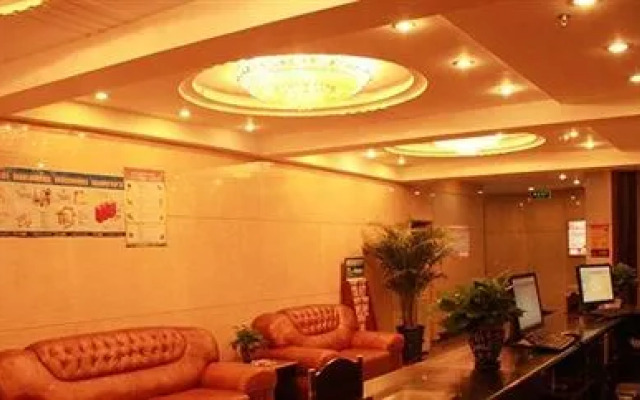 Urumqi Light Hotel