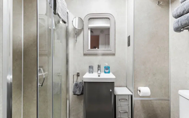 2 Beach Court - Direct Beach Access Sea Views