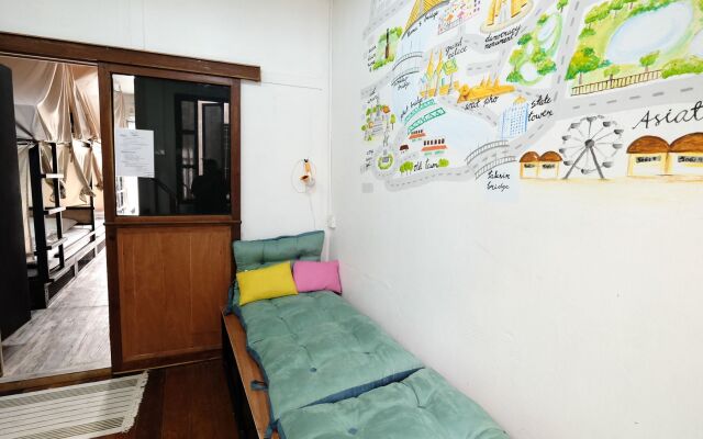 Klong House Hostel