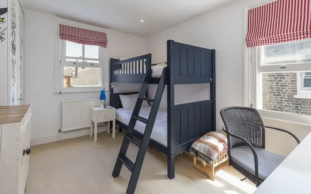 Ravenscourt Park Retreat