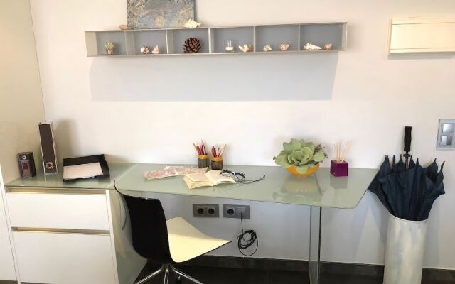 Petit Plaer by Hauzify