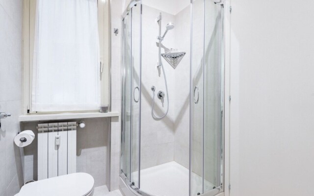 Modern Trendy Flat Well Connected W/vatican