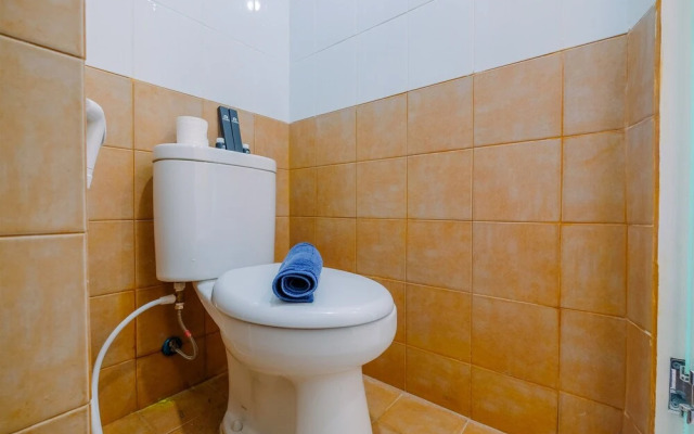 Functional and Artistic 2BR Green Pramuka Apartment
