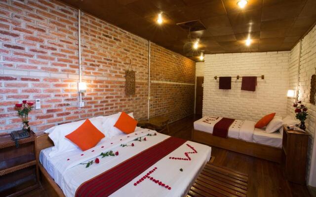 Teak Wood Hotel