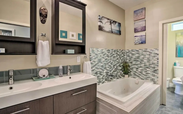 7 Mi to Dtwn Denver: Arvada Home w/ Patio