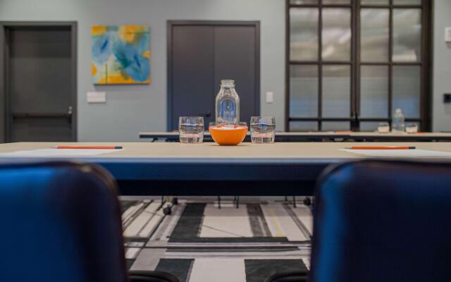 Canopy by Hilton Jersey City Arts District