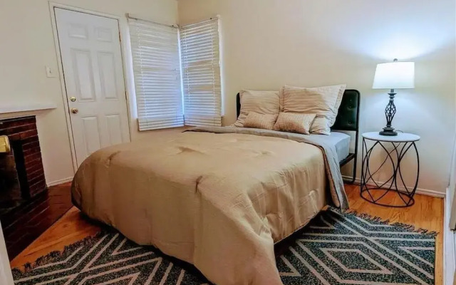 Convinient Location in Los Angeles