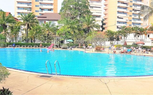 11th Floor Studio at View Talay 1