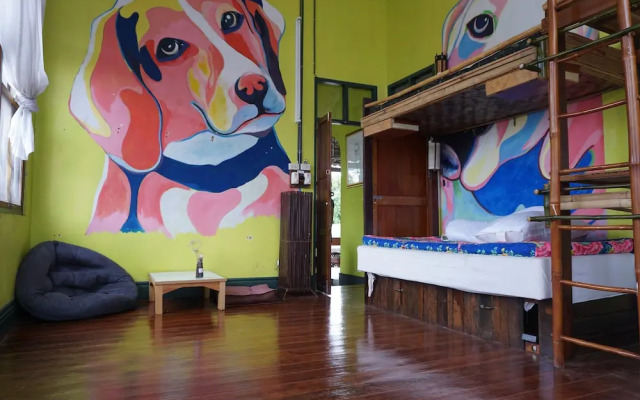 Hug at Home - Hostel