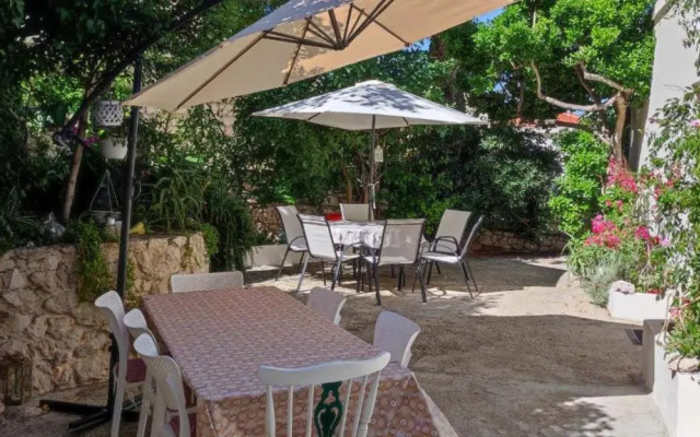 Villa Lasta