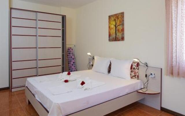 Mars Apartments in Complex Shipka