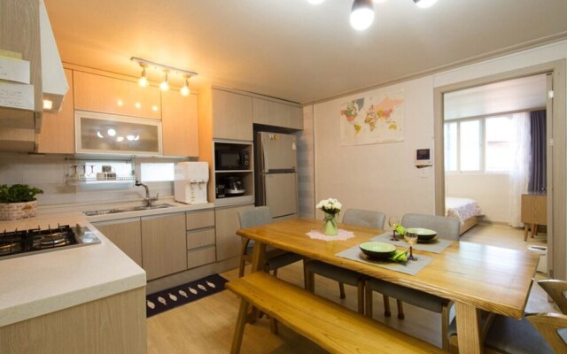 Seoul Rooftop Moonlight Guest House