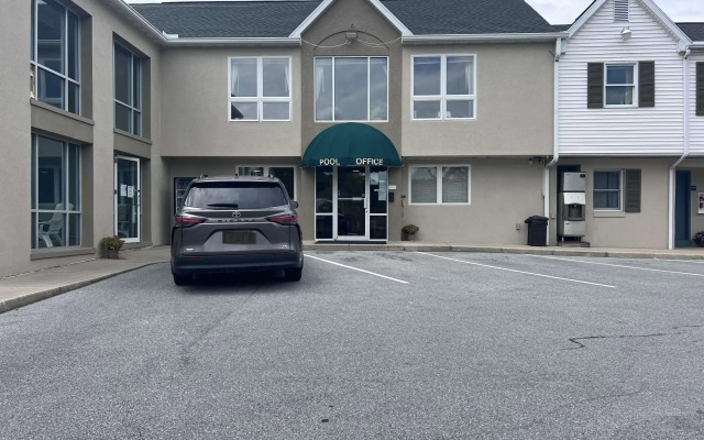 Rodeway Inn & Suites