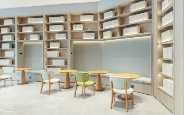 JI Hotel (Xiangyang Xiangzhou District Minfa Square)