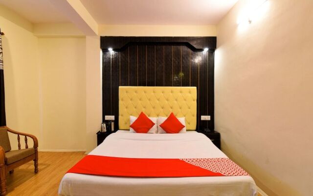 OYO 15216 North Villa