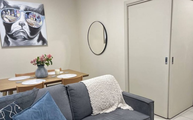 Morgan Place Central Melbourne CBD Apartment on Flinders Lane Late Check-out Complimentary Welcome Hamper – Guest Rooms – Melbourne