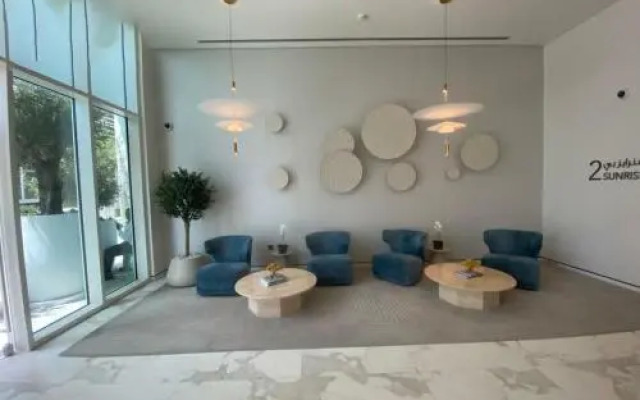 Dream Inn Apartments - Sunrise Bay Beach Front