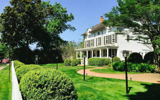 The Hedges Inn