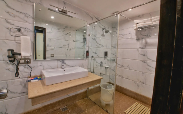 The Cedar Grand - Hotel & Spa