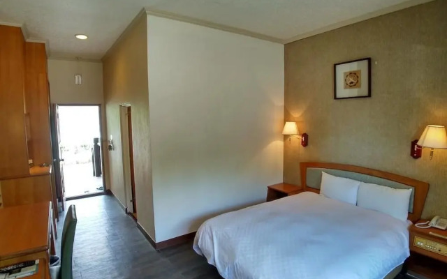Fangchen Hot Spring Resort