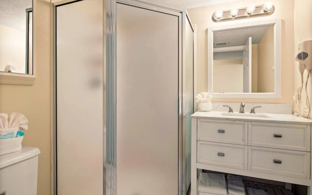 Pelican Beach 0602 1 Bedroom Condo