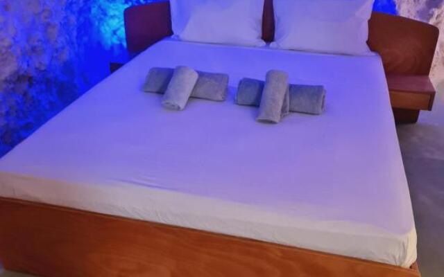 Anassa suites Cave 11