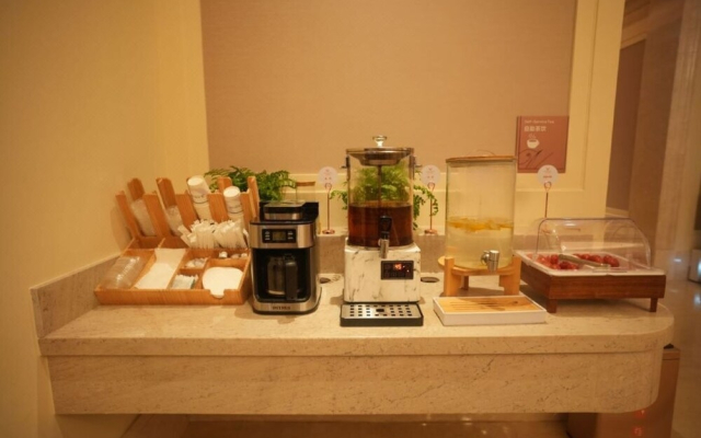Vienna Hotel Shenzhen Luohu port