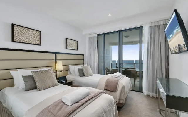 Soul on the Esplanade - HR Surfers Paradise