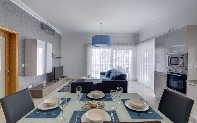 Luxury Apartment IN Fort Cambridge With Pool