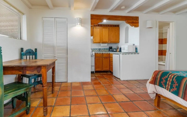 Hotel Pecos Trail Inn