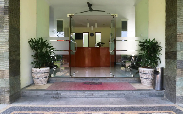 OYO 3910 Teges Inn