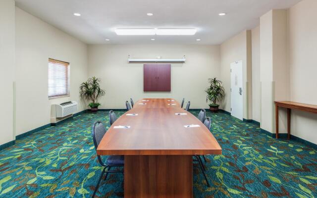 Candlewood Suites Lake Jackson Clute by IHG