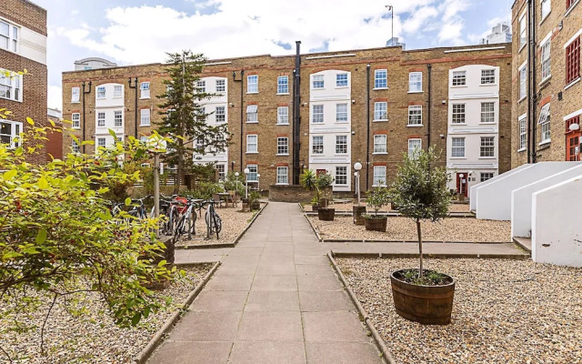 Stylish East London Flat Near Spitalfields Market