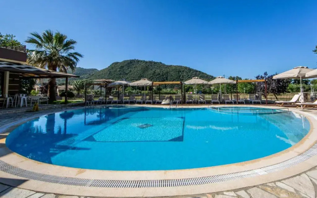 Riviera Perdika Hotel