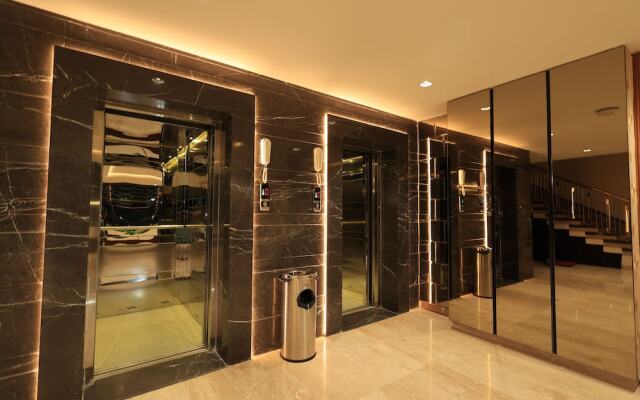 Krishna Hotel And Resort