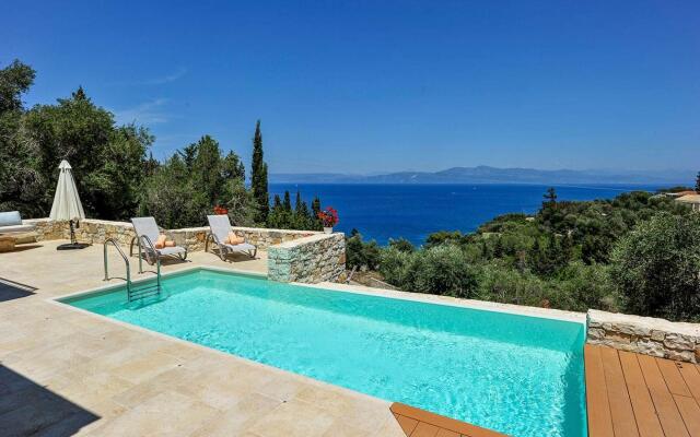 Apeiron II Villa - Sunny Modern Pool - Walk to Gaios