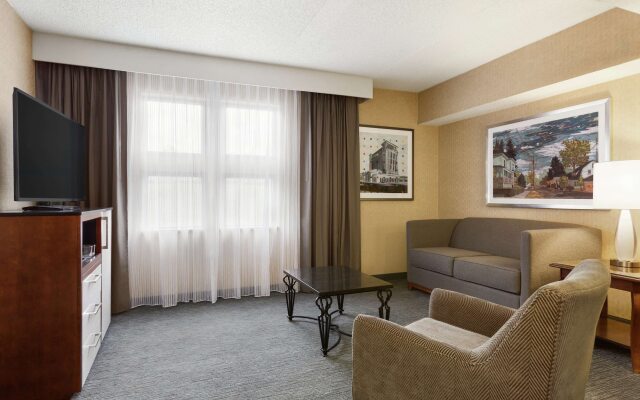 DoubleTree by Hilton Detroit Novi