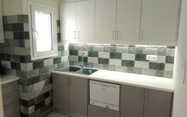 Grandma Vasiliki Rooms To Let