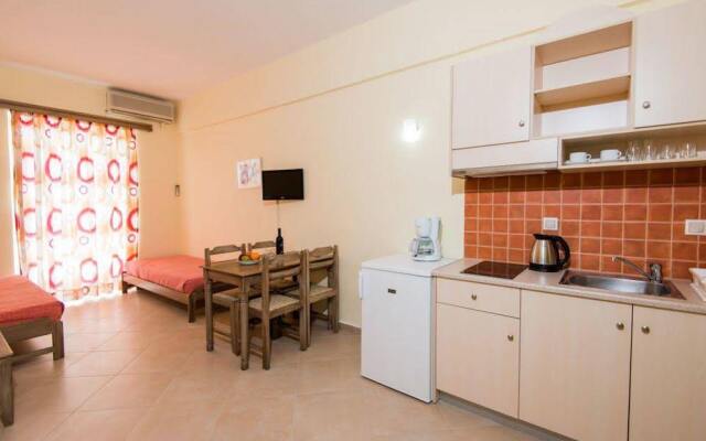 Daisy Hotel Apartments