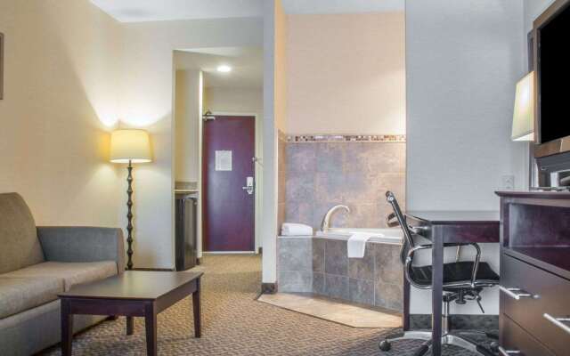 Comfort Suites Cicero - Syracuse North