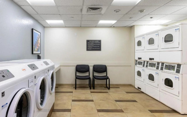 Candlewood Suites Anaheim - Resort Area by IHG