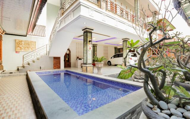 OYO 4003 Ceria Guesthouse SeminyakNearSeminyak Beach