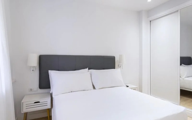 Metropolis Sevilla Apartaments