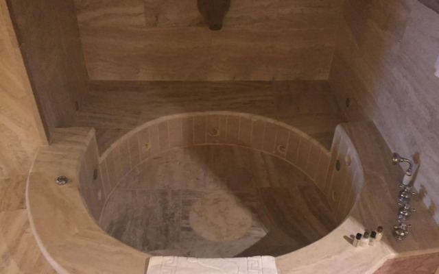 Oread Cave Suites