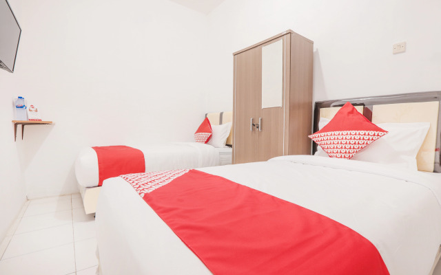 Super OYO 160 Lontar Residence