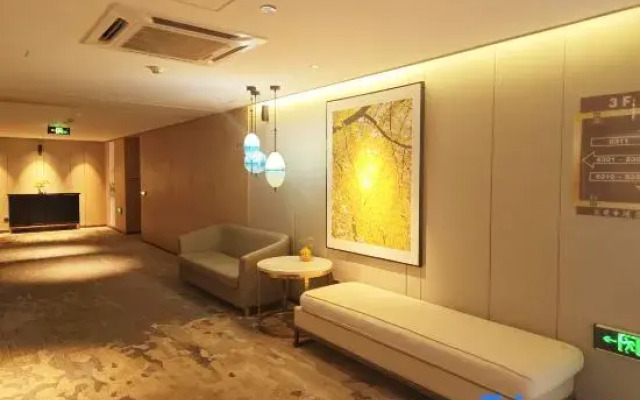 Puhua Hotel