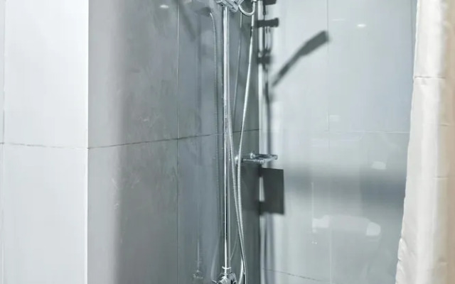 Room-makati 1BR With Skyline View at Air