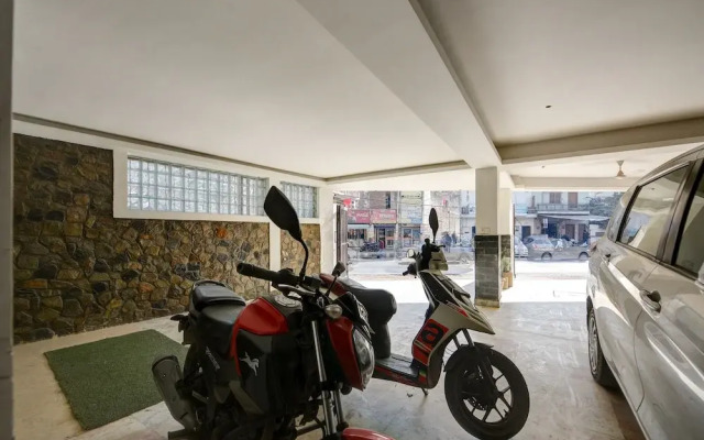 Hotel Bijwasan Near Yashobhomi