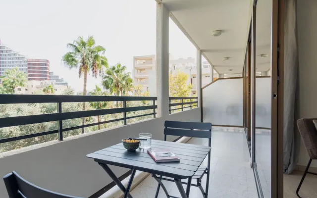 1 Bedroom Apartment With Balcony and Garden-view