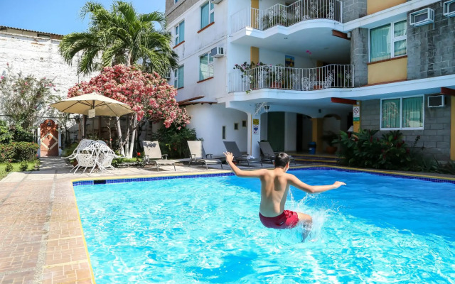 Hotel Vallartasol